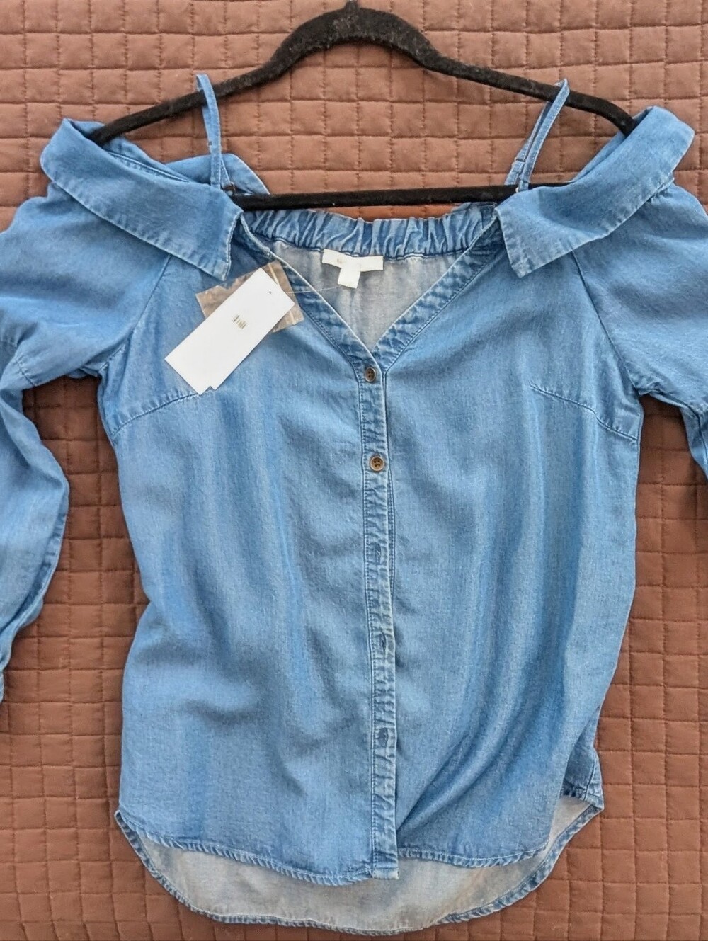 NWT!! Ella Moss Light Denim Off-Shoulder Button-down Top With Adjustable Straps - Picture 3 of 7